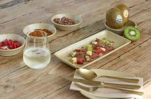 午后甜点瞬间，生活仪式感的温馨分享